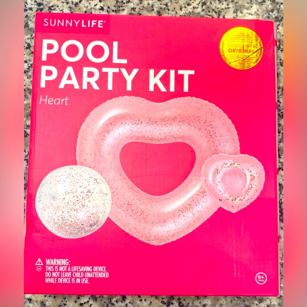 Hearts Pool Inflatable Party Kit